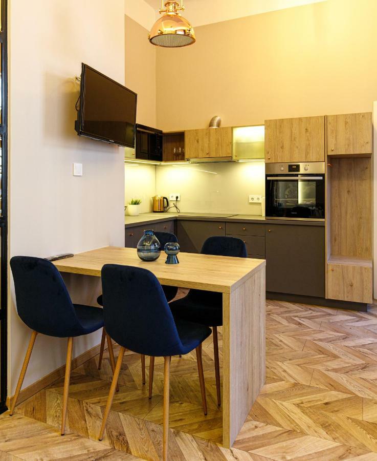 E13 - Elegant Apartment Budapeszt Zewnętrze zdjęcie