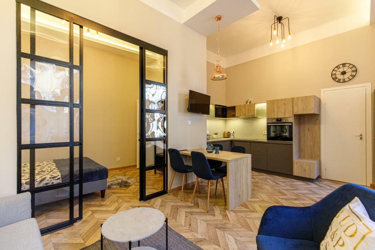 E13 - Elegant Apartment Budapeszt Zewnętrze zdjęcie