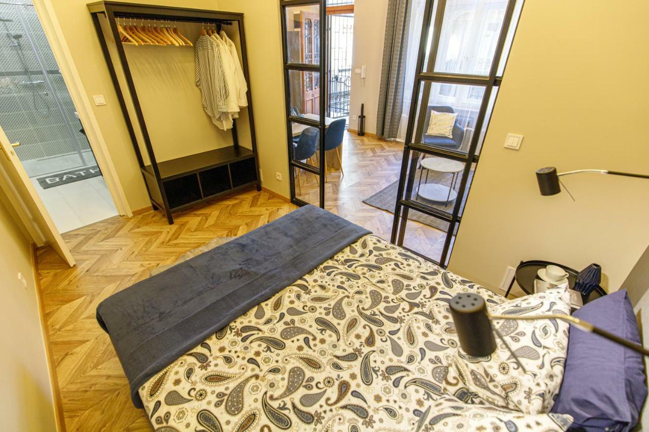 E13 - Elegant Apartment Budapeszt Zewnętrze zdjęcie